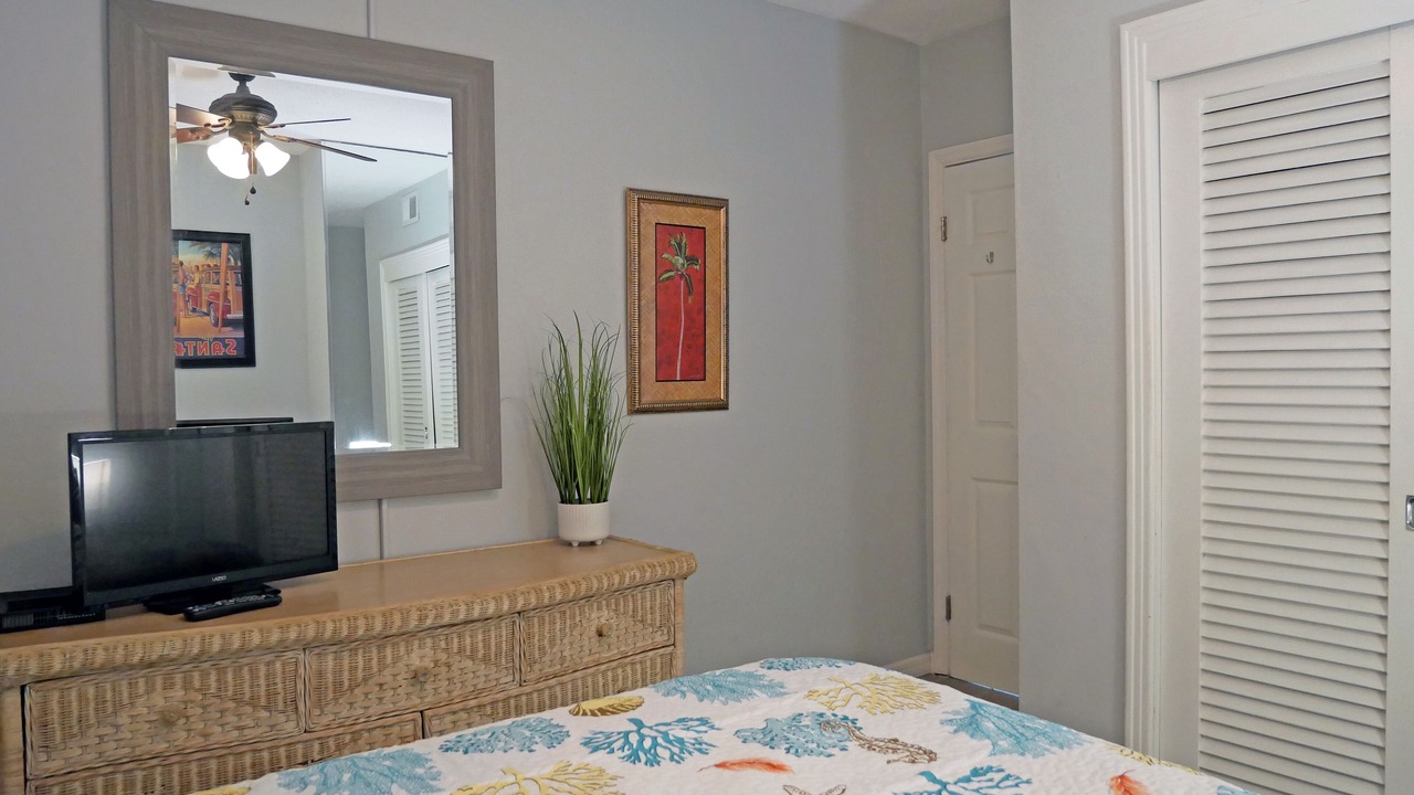 Photo of Bedroom in North Redington Beach