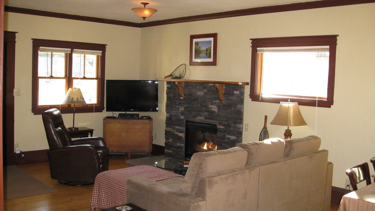Photo of Livingroom in Old Bend