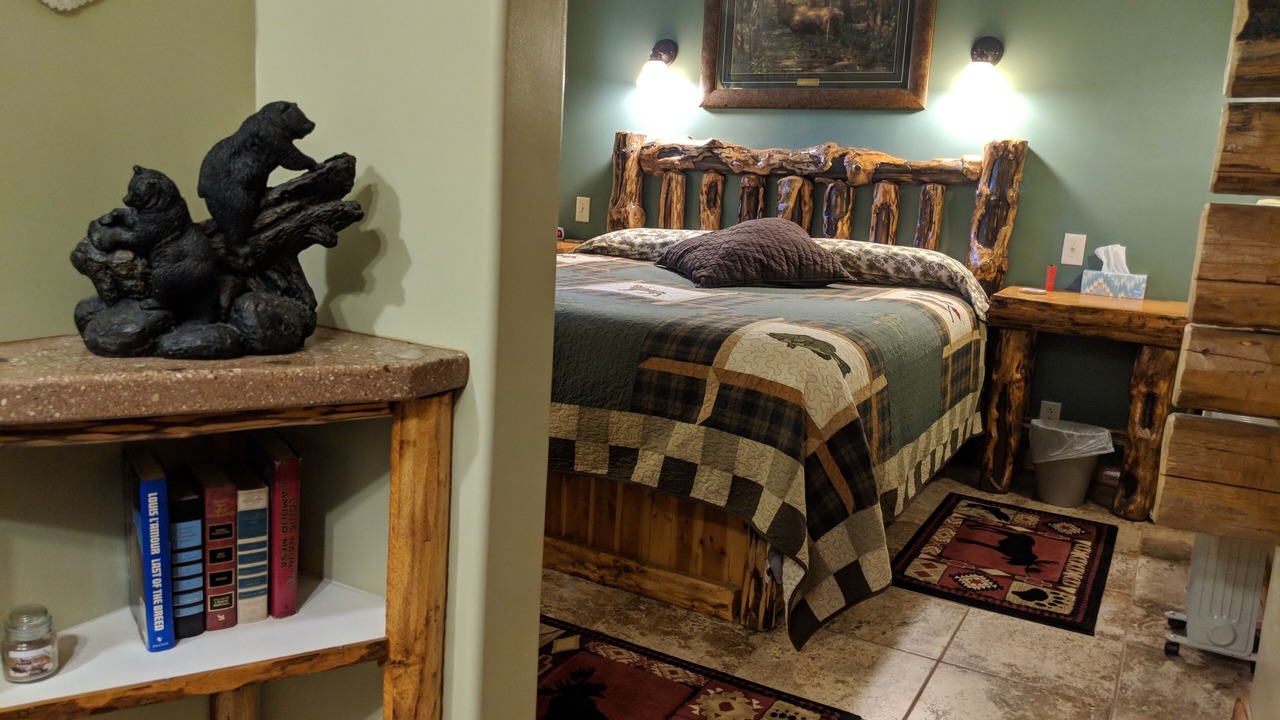 Photo of Bedroom in Cooke City-Silver Gate