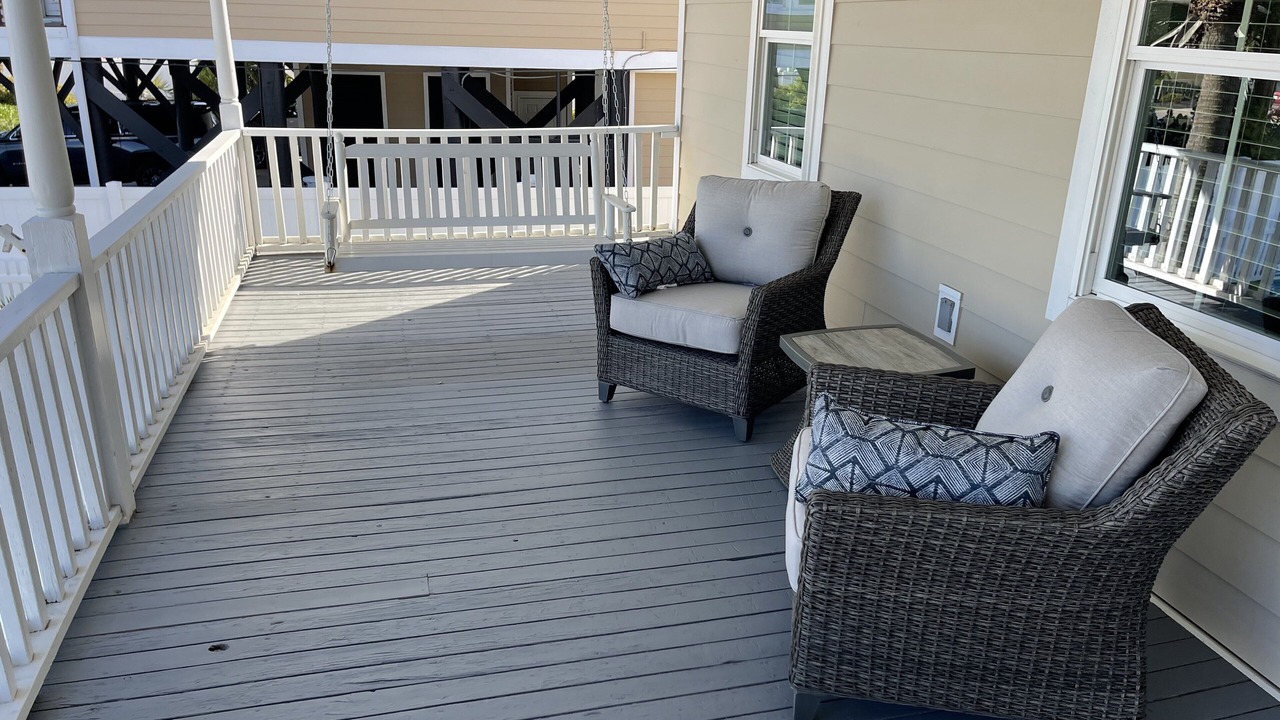 Photo of Patio Balcony in Inlet Harbour