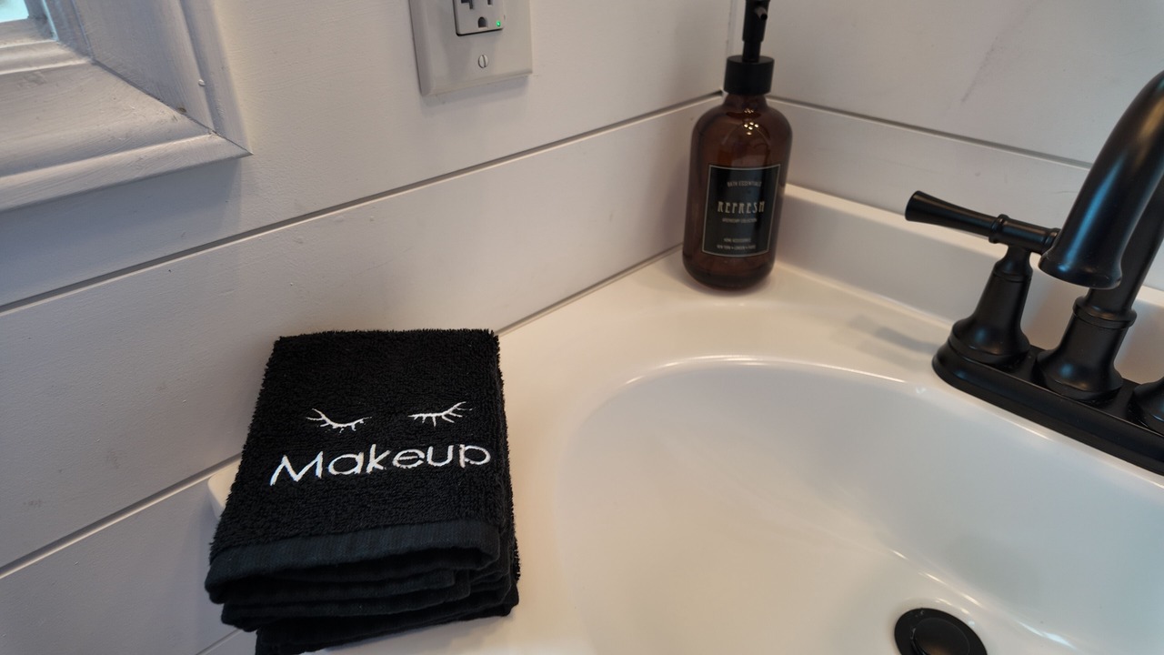Photo of Bathroom in Inlet Harbour