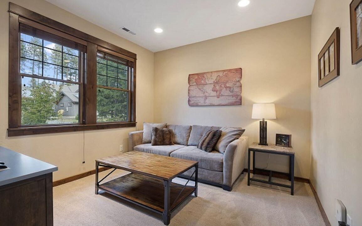 Photo of Livingroom in Cle Elum