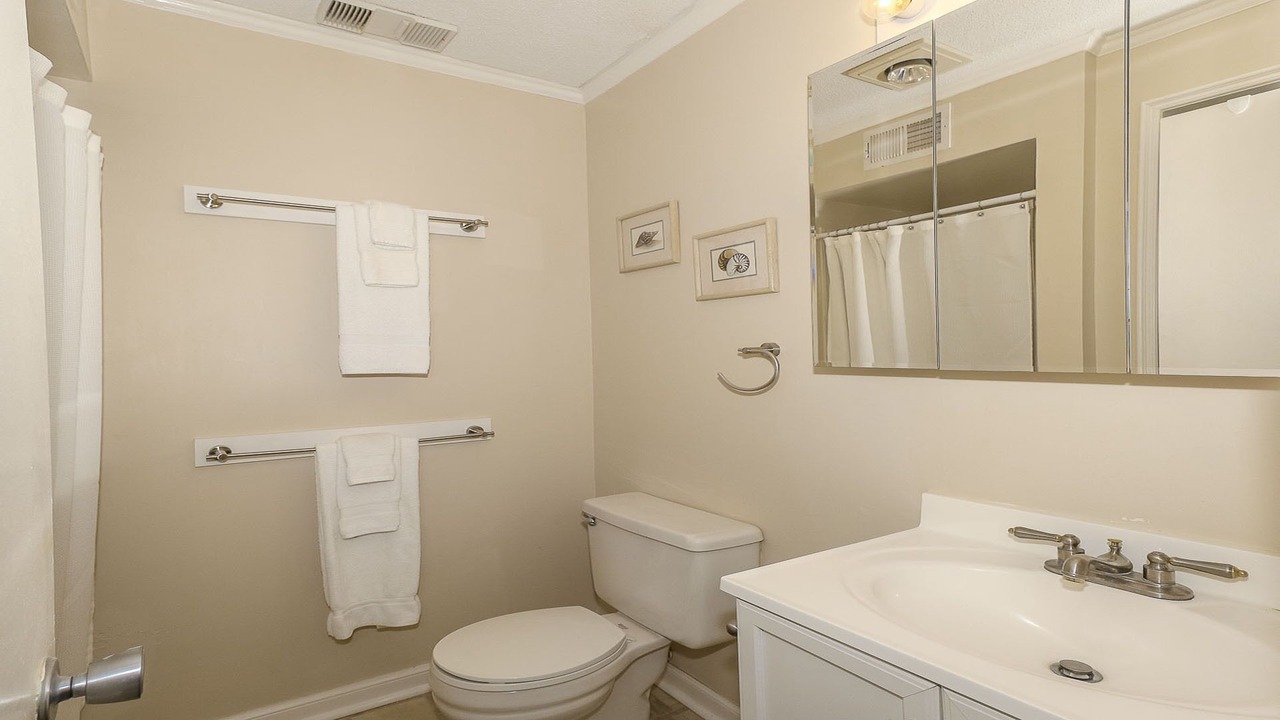 Photo of Bathroom in Garden City