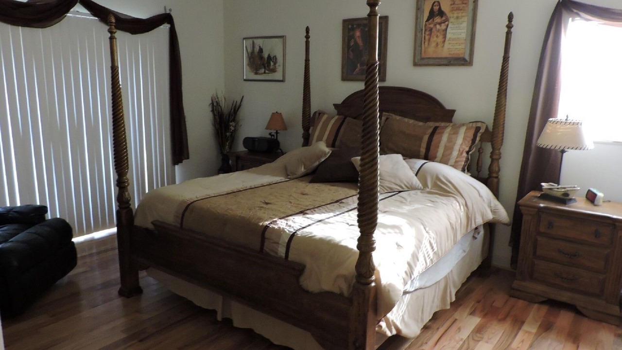 Photo of Others in Murphy