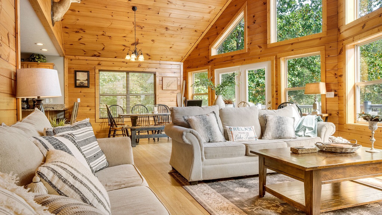 Photo of Bedroom in Lakeside Estates