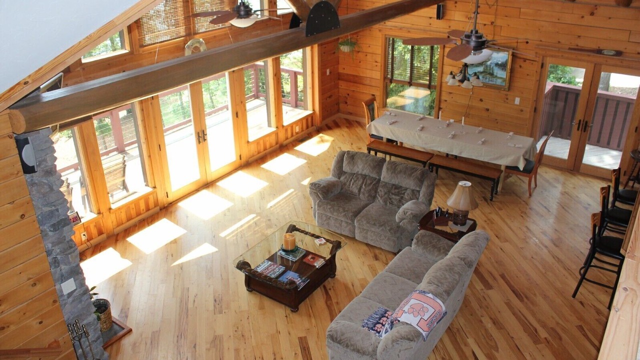 Photo of Bedroom in Six Mile
