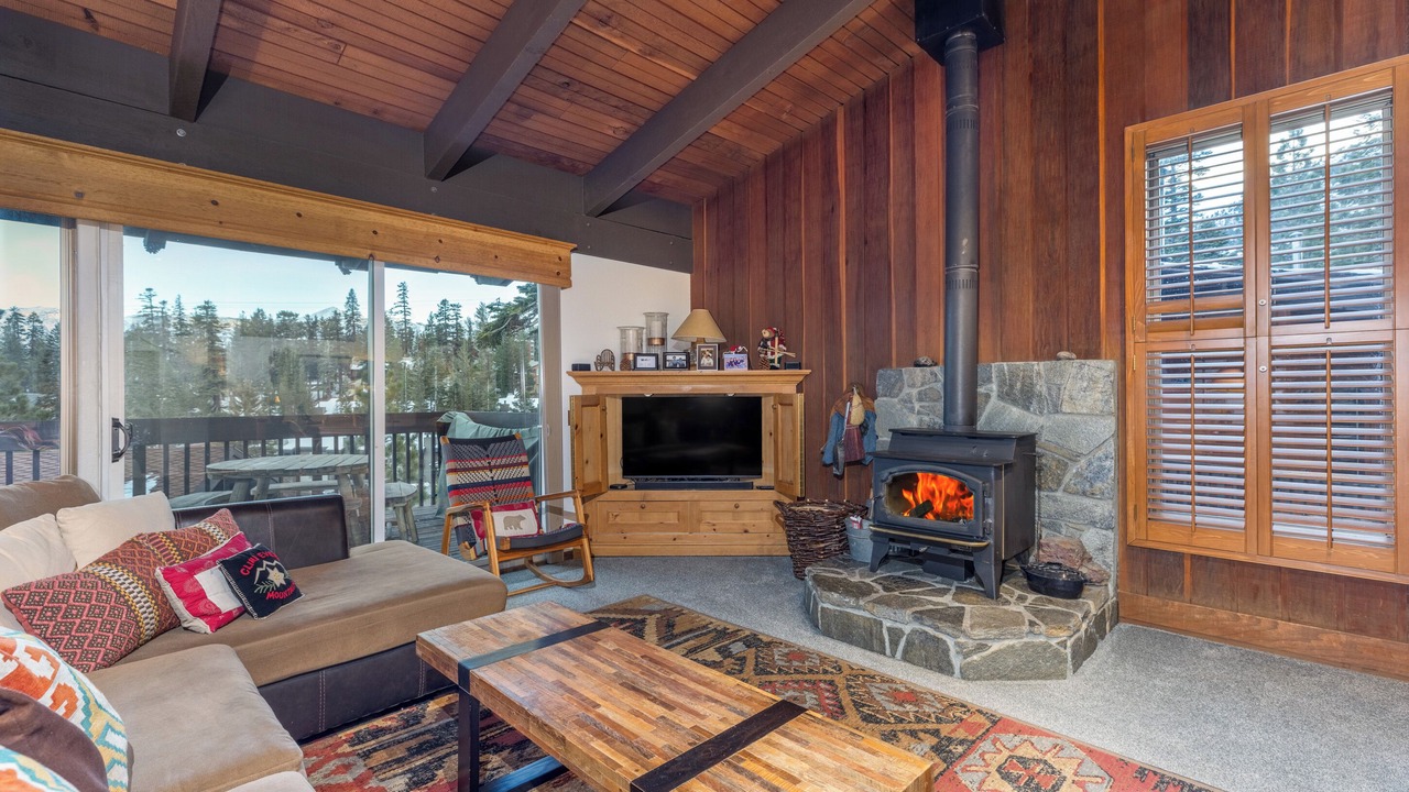 Photo of Livingroom in Mammoth Lakes
