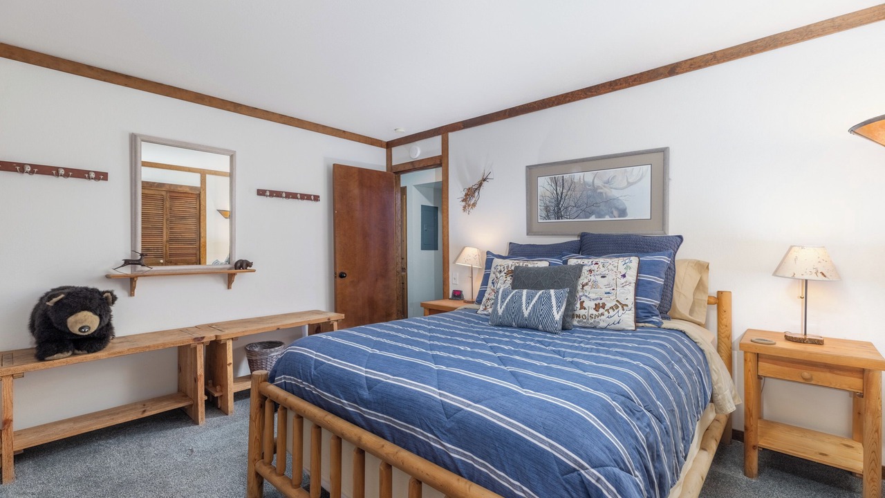 Photo of Bedroom in Mammoth Lakes