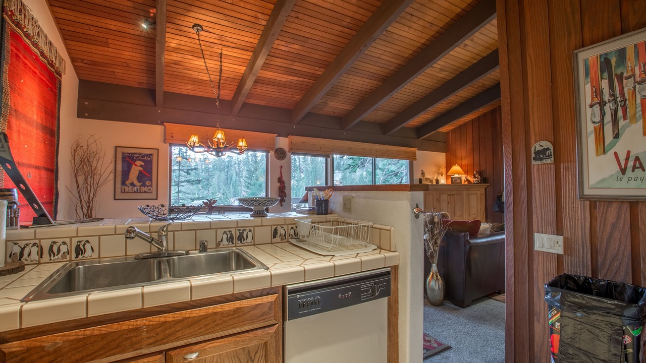 Photo of Bedroom in Mammoth Lakes