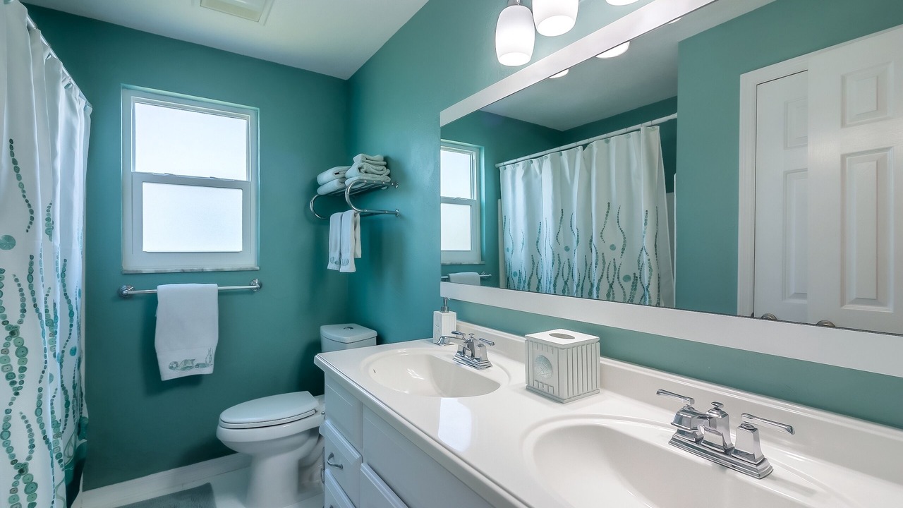 Photo of Bathroom in Fairwinds Estates