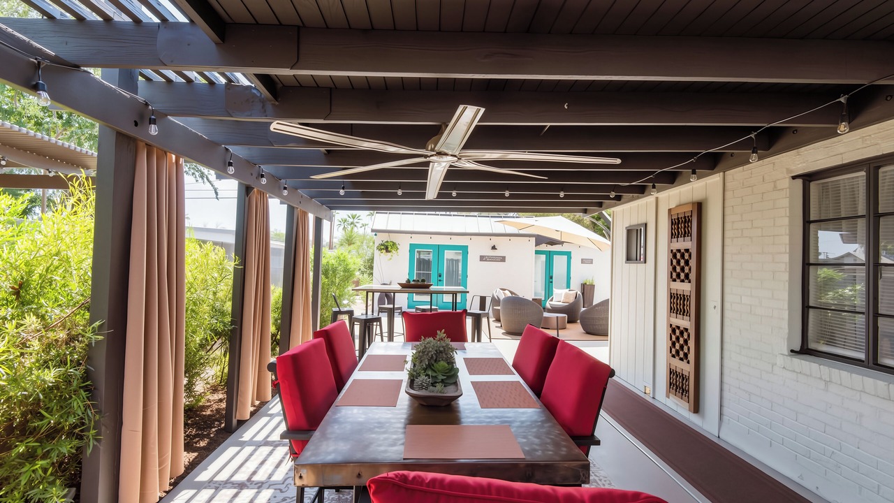 Photo of Outdoor in Pierson Place Historic District