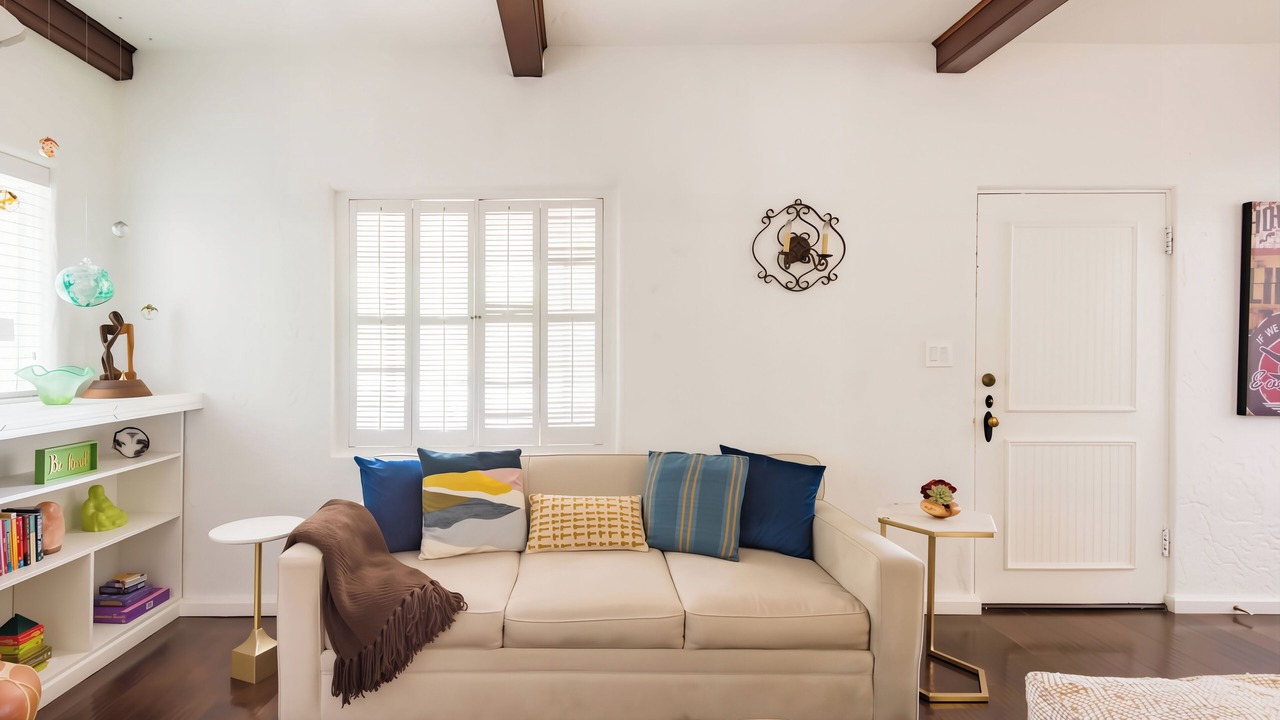 Photo of Bedroom in Pierson Place Historic District