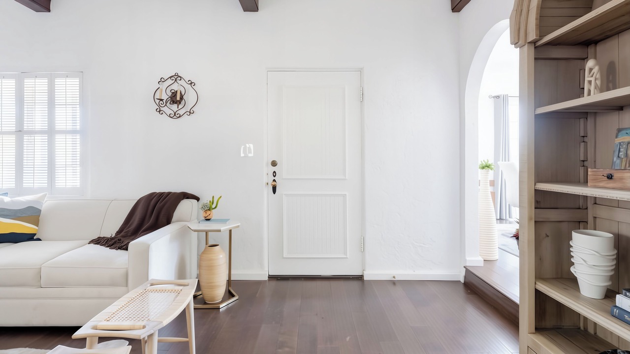Photo of Livingroom in Pierson Place Historic District