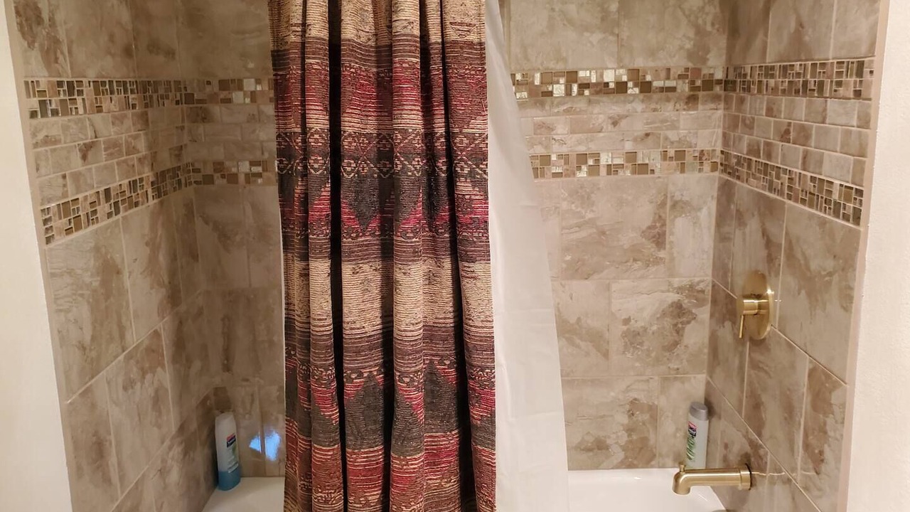 Photo of Bathroom in Thermopolis