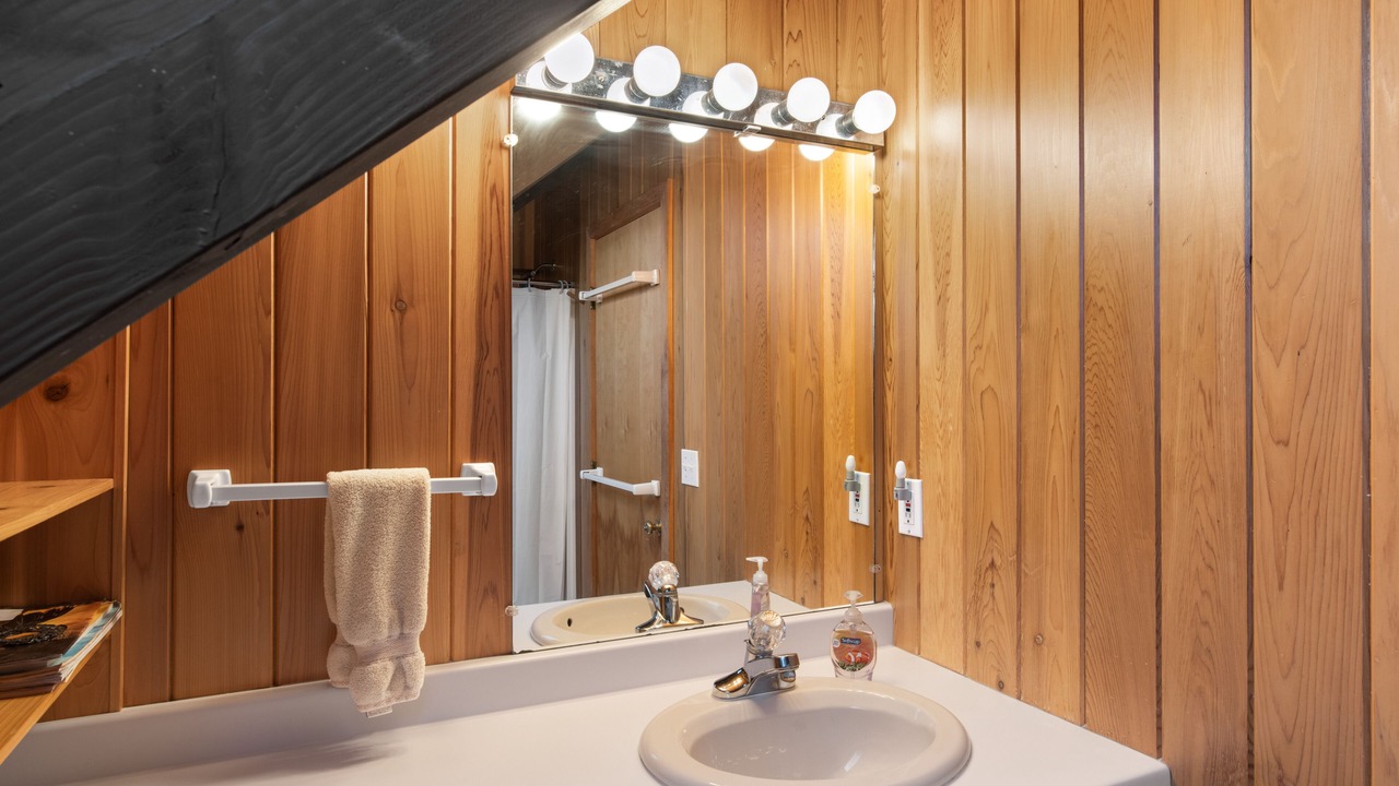 Photo of Bathroom in Monroe Bridge