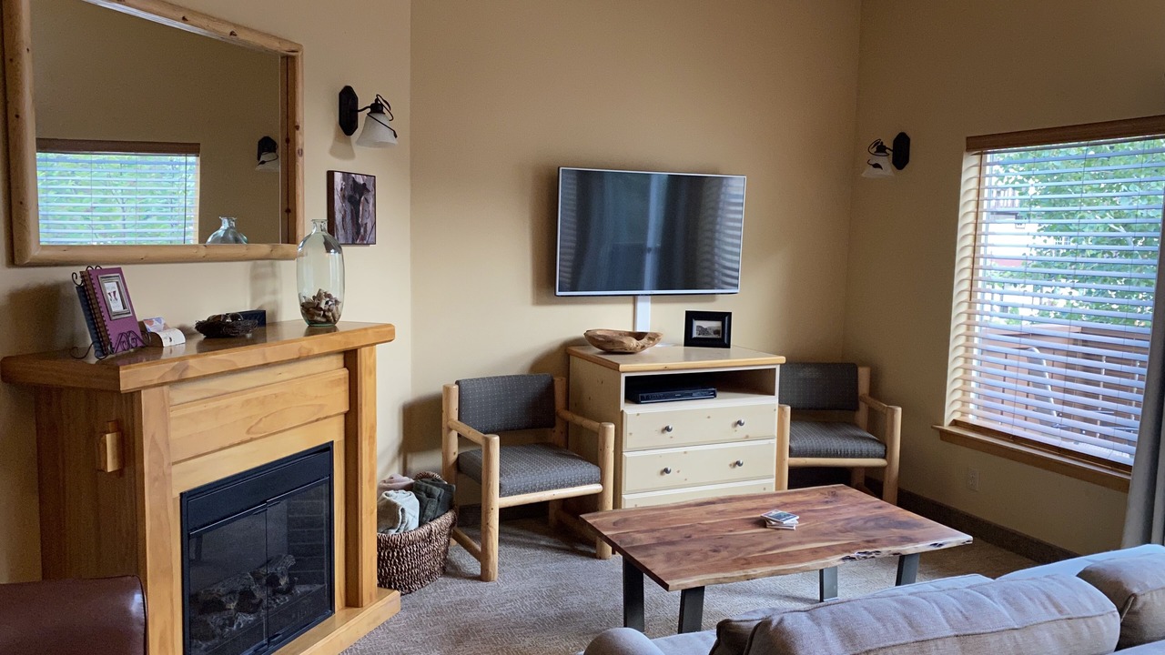 Photo of Livingroom in Downtown Leavenworth