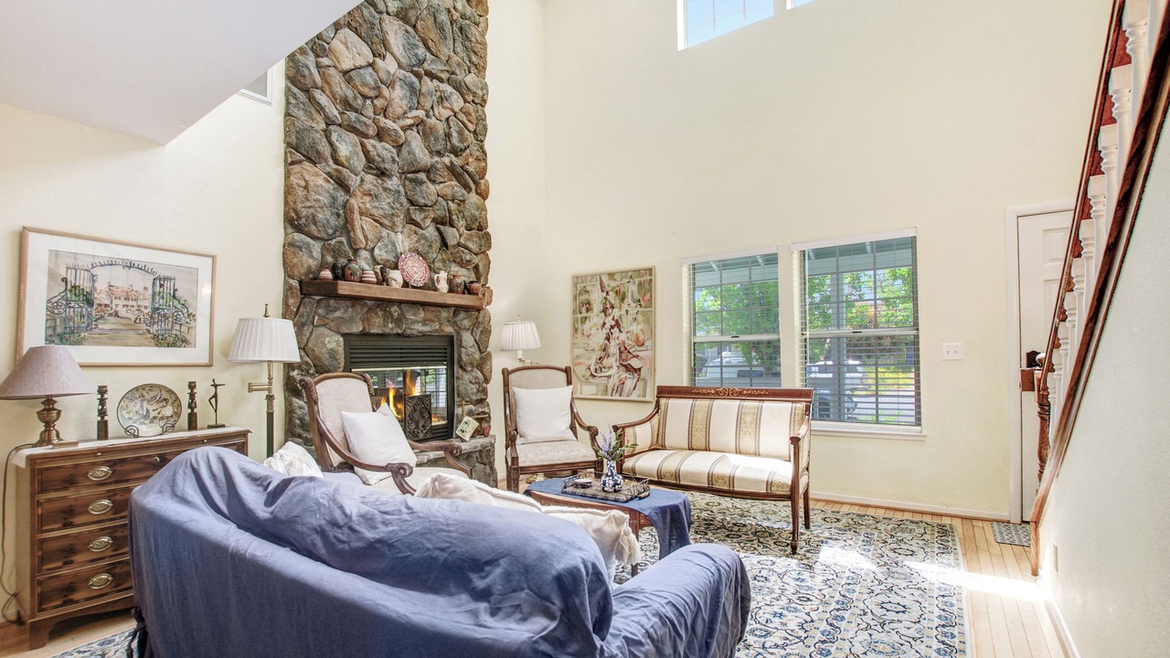 Photo of Livingroom in Napa