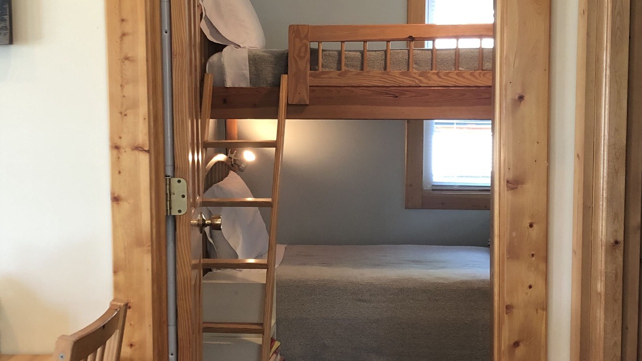 Photo of Bedroom in Honor