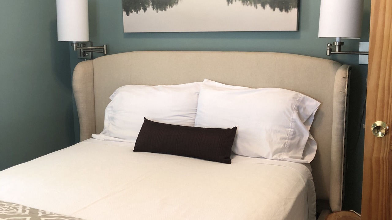 Photo of Bedroom in Honor