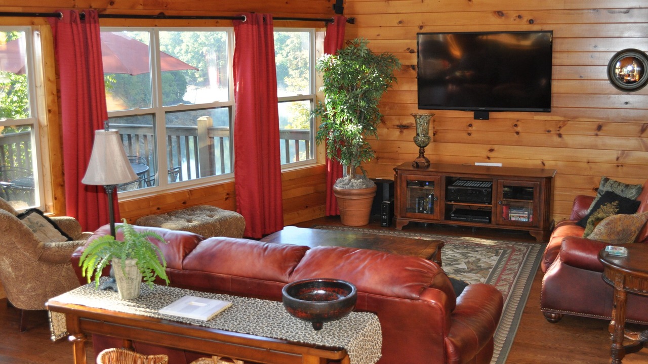 Photo of Livingroom in Lakeside Estates