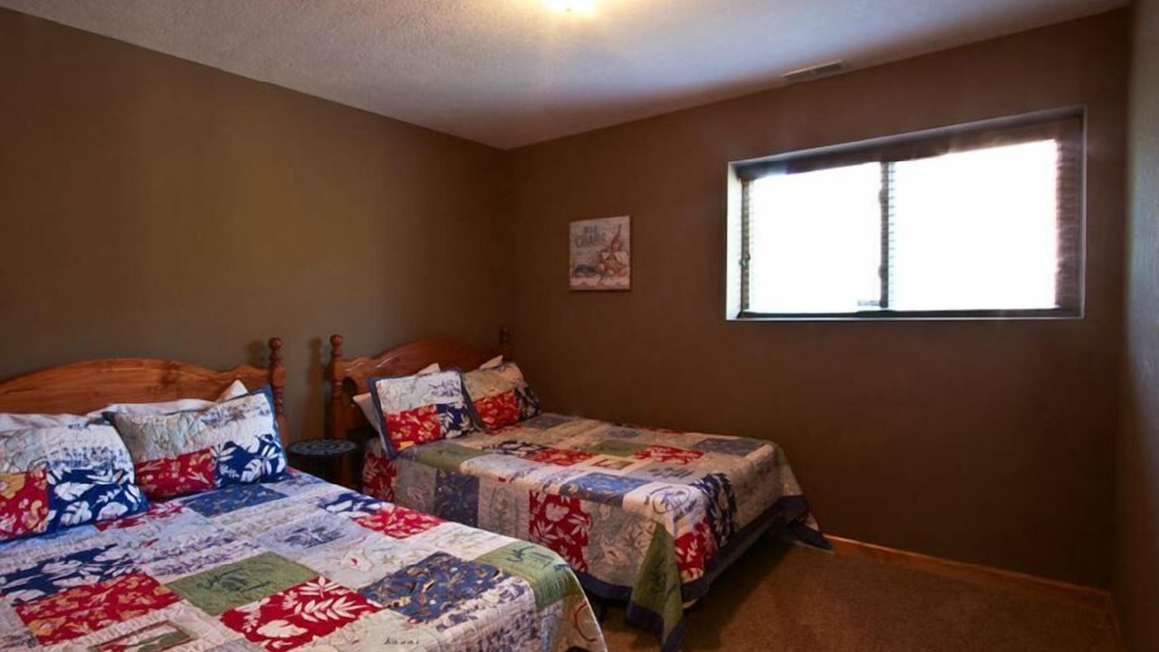 Photo of Bedroom in Lakeside Estates