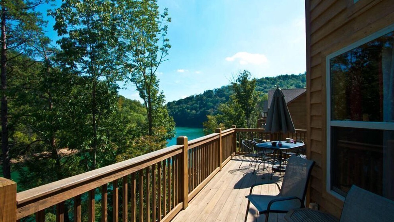 Photo of Outdoor in Lakeside Estates