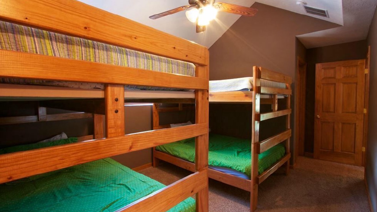 Photo of Bedroom in Lakeside Estates