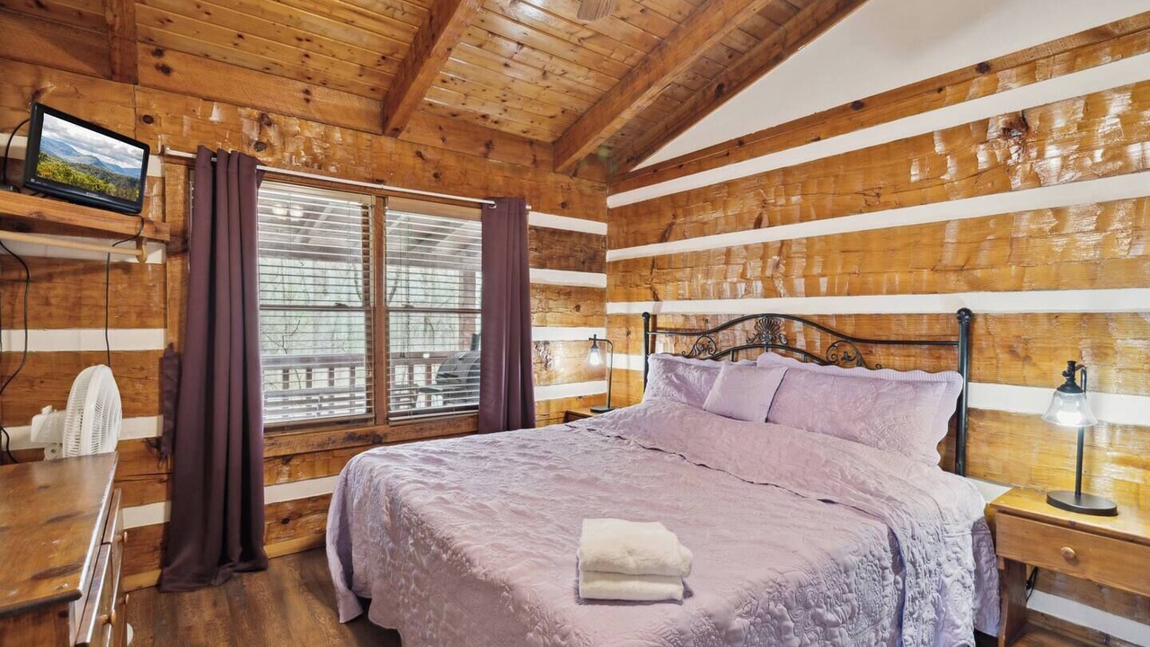 Photo of Bedroom in Gatlinburg