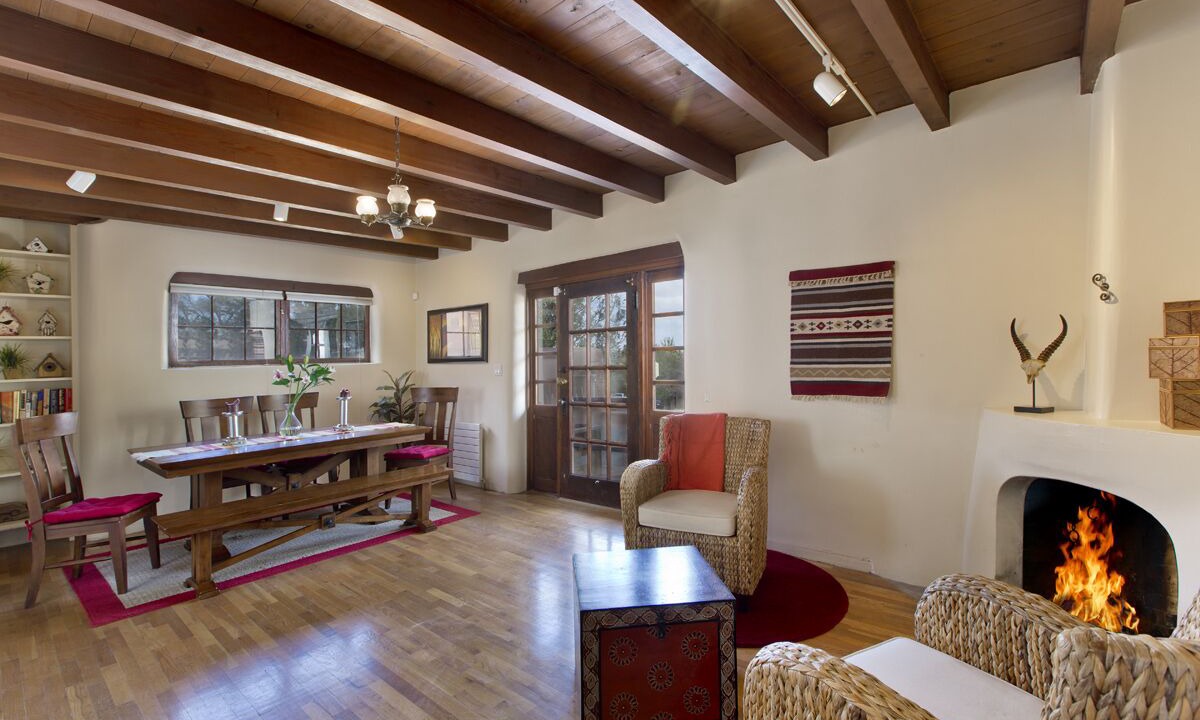 Photo of Livingroom in Northeast Santa Fe