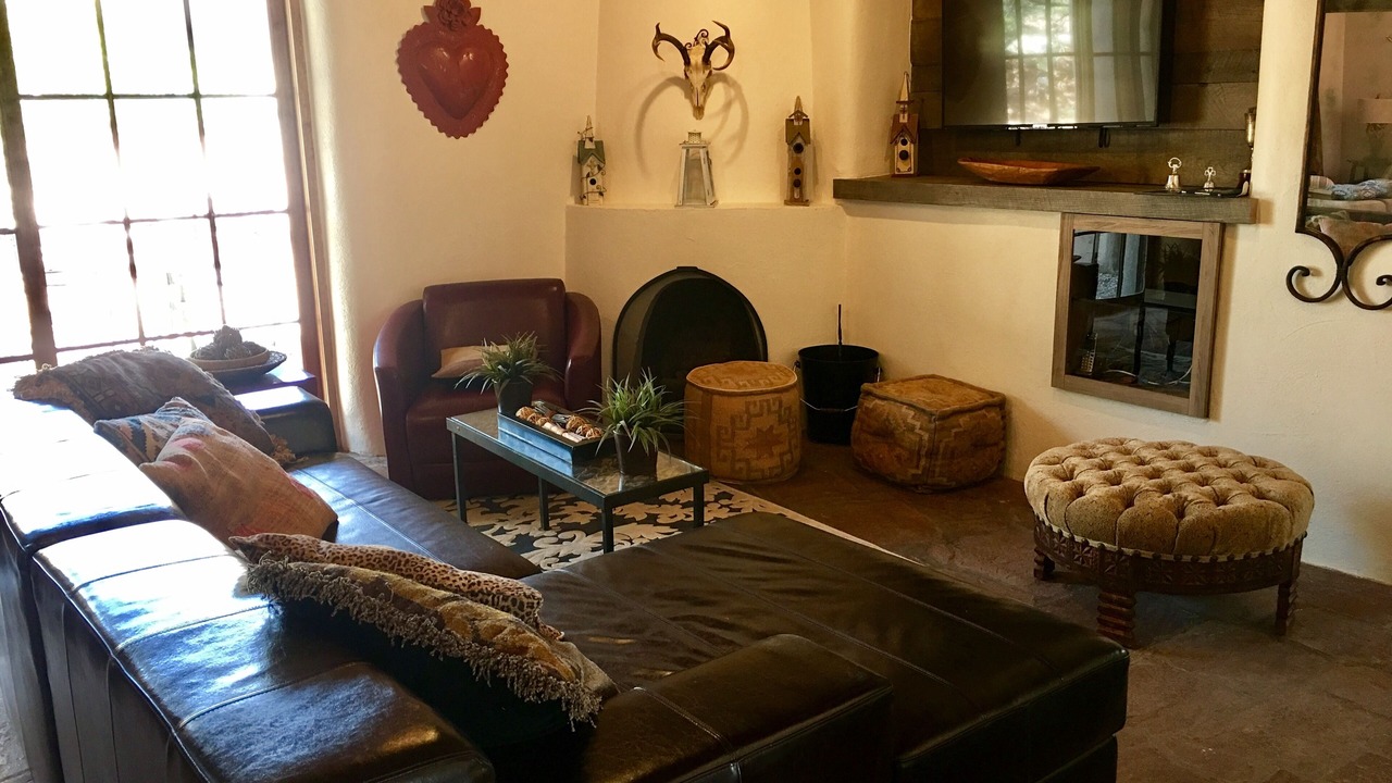 Photo of Livingroom in Northeast Santa Fe