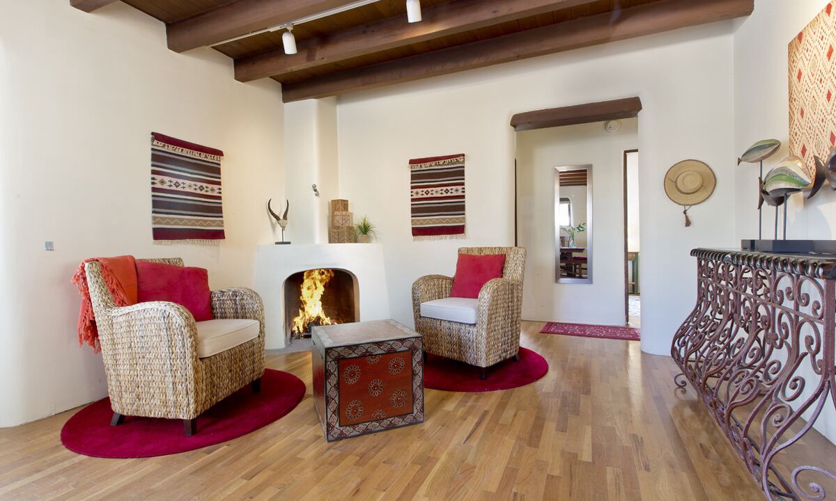 Photo of Livingroom in Northeast Santa Fe