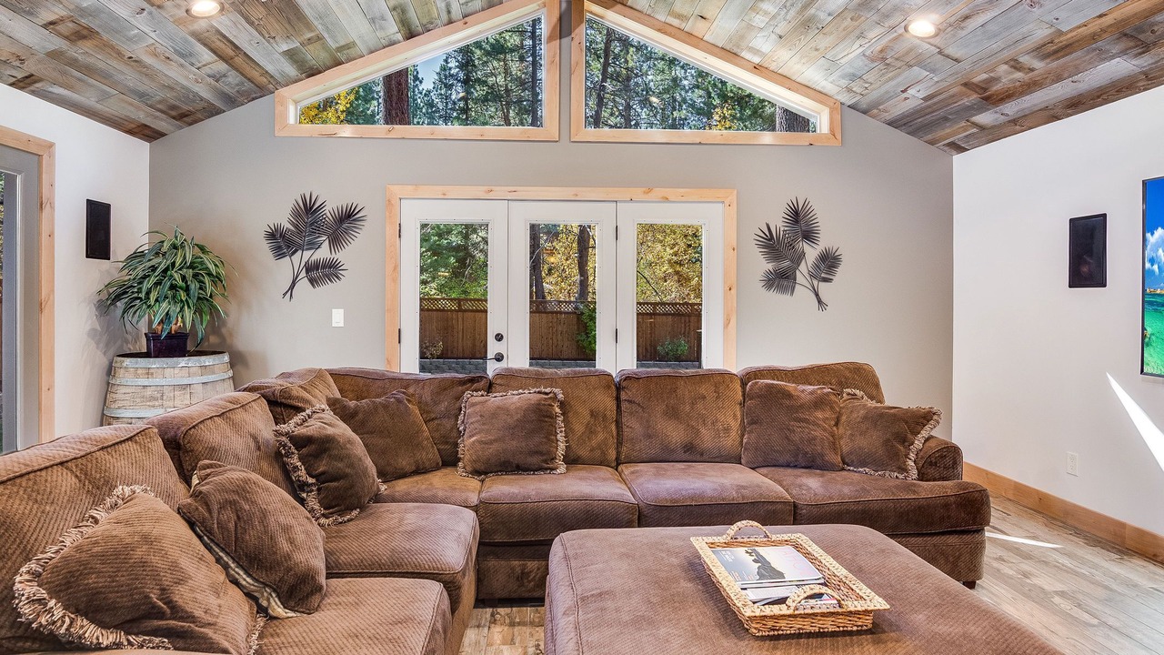 Photo of Livingroom in South Lake Tahoe
