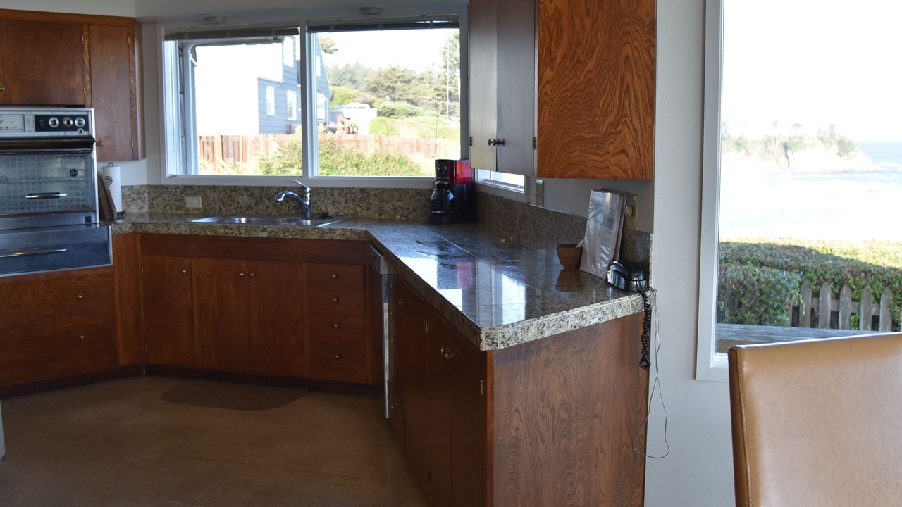 Photo of Kitchen in Coos Bay