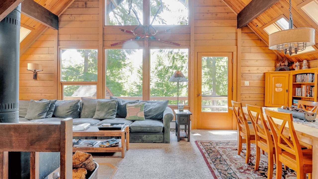 Photo of Livingroom in Enumclaw