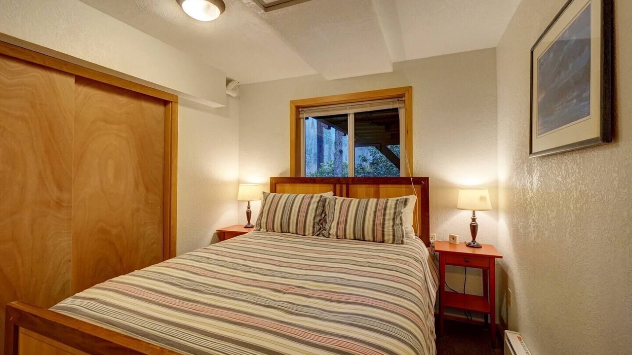 Photo of Bedroom in Enumclaw