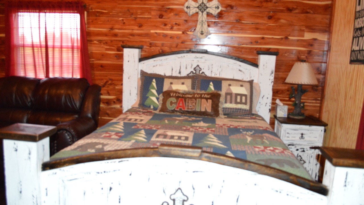 Photo of Bedroom in Hughes County