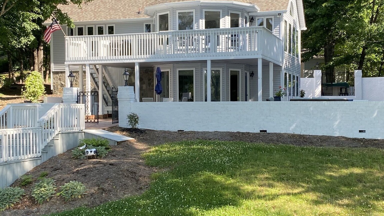 Photo of Outdoor in Leasburg