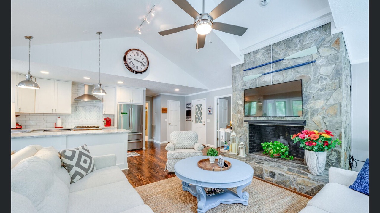 Photo of Livingroom in Leasburg
