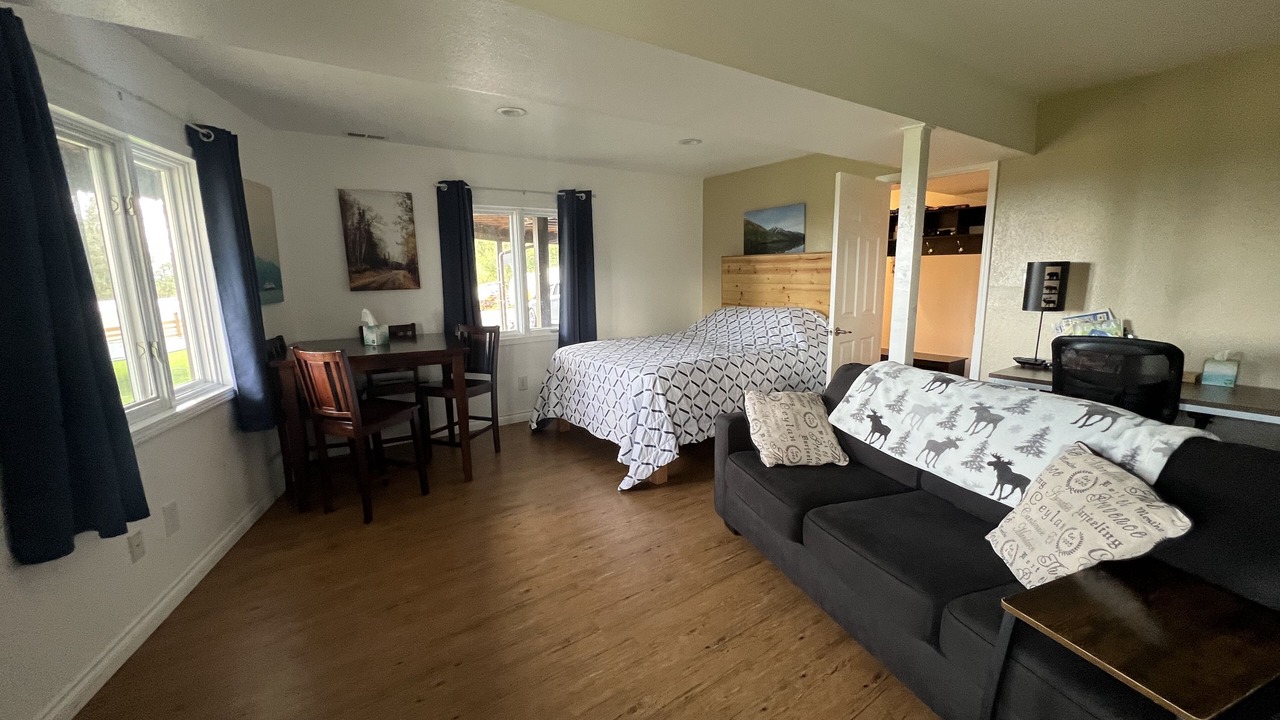 Photo of Livingroom in Eagle River