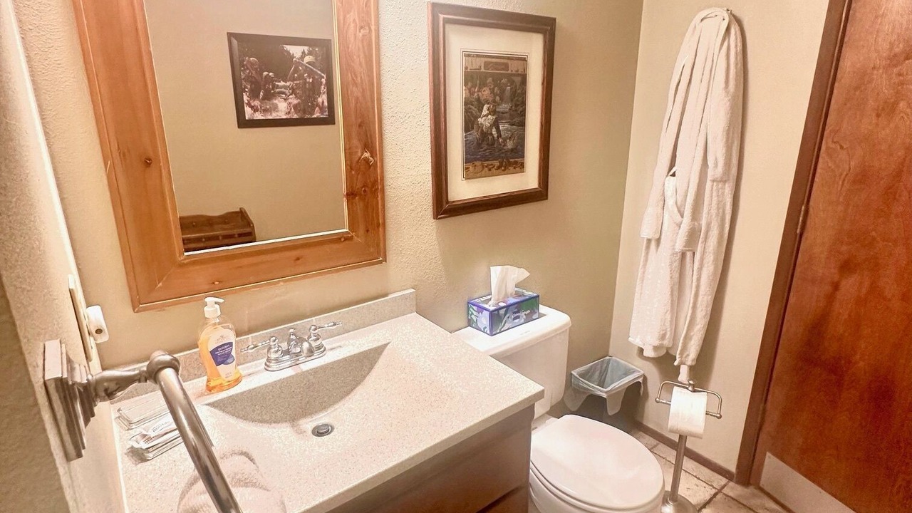 Photo of Bathroom in Roseburg