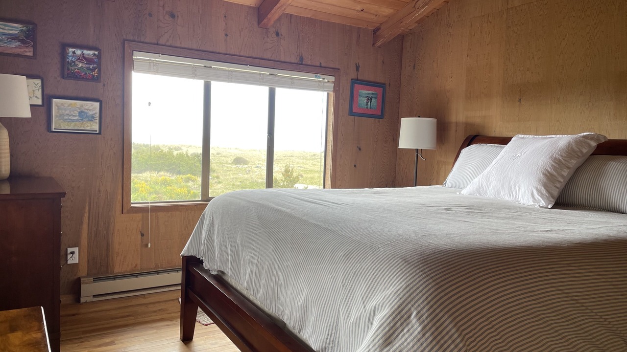 Photo of Bedroom in Neskowin