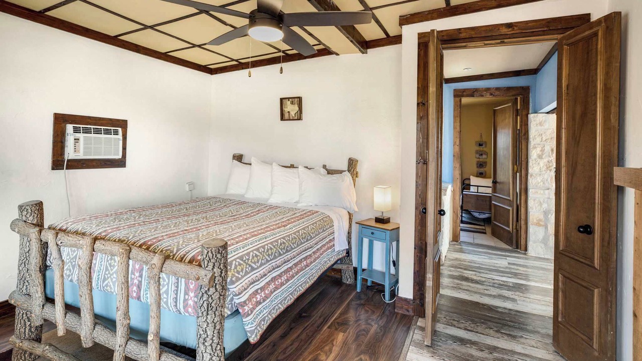 Photo of Bedroom in Alpine