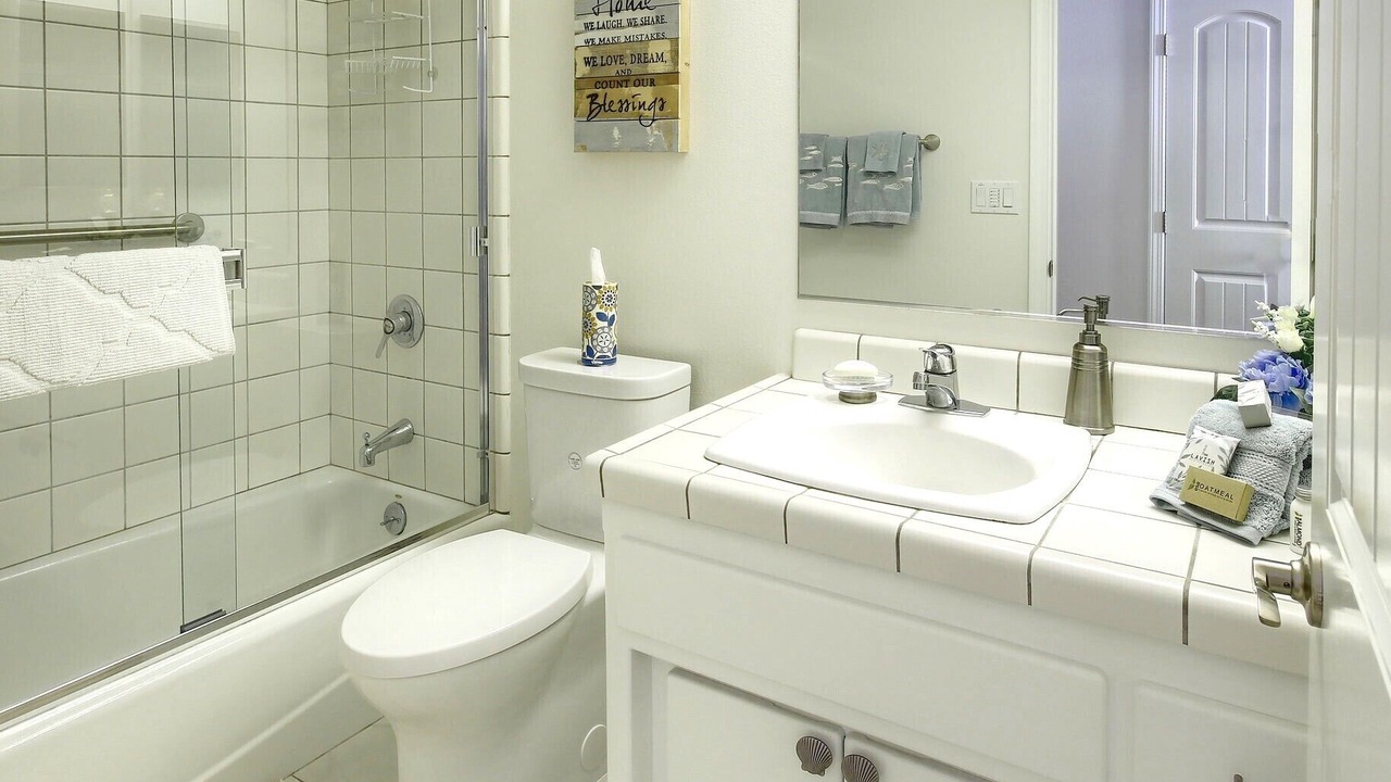 Photo of Bathroom in Marine Terrace