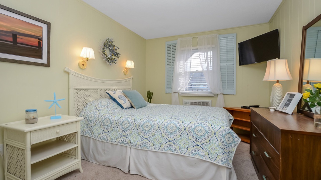 Photo of Bedroom in North Ocean City