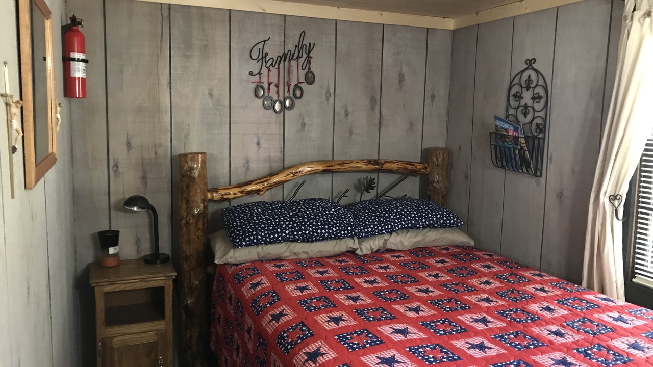 Photo of Bedroom in Friendship