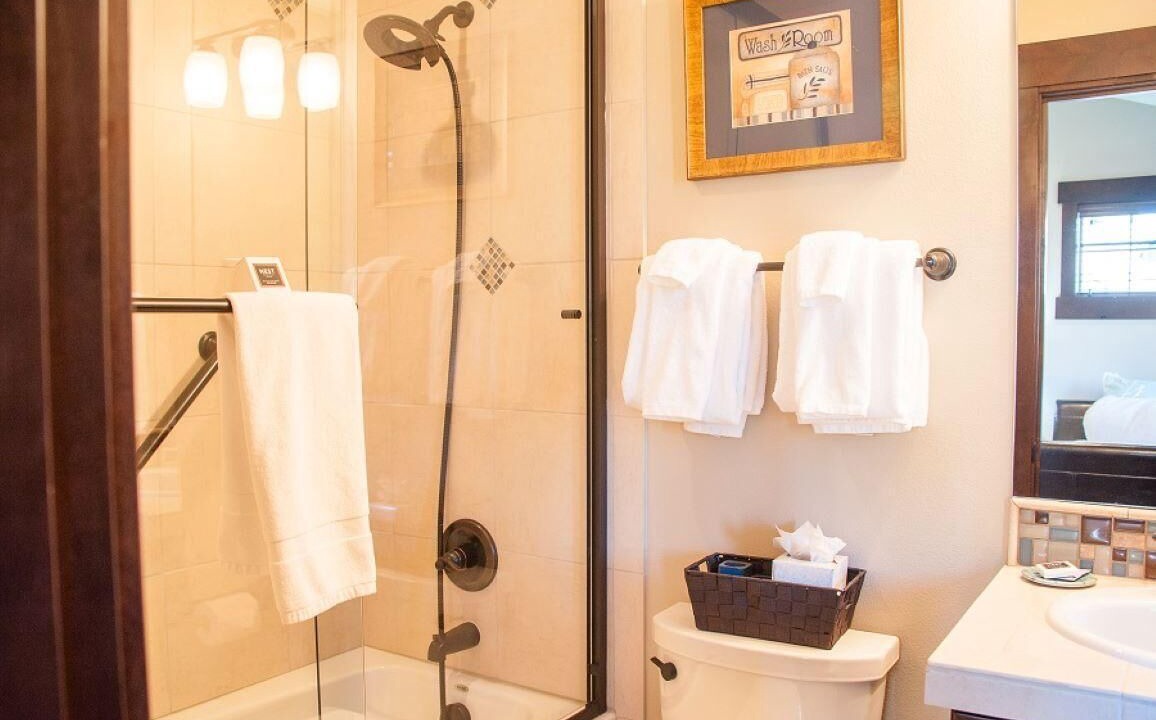 Photo of Bathroom in Cle Elum