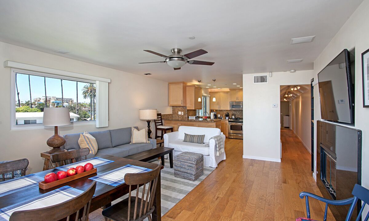 Photo of Livingroom in Townsite