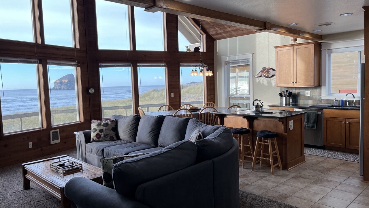 Photo of Livingroom in Pacific City