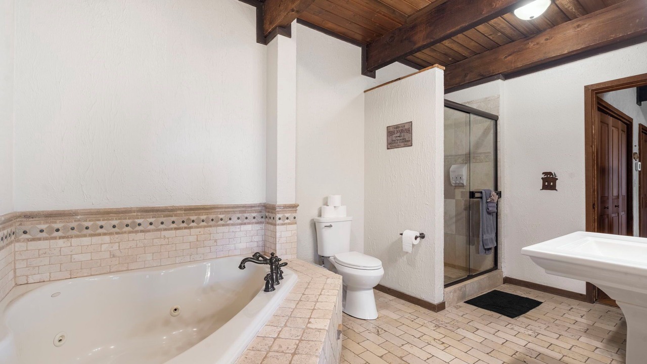 Photo of Bathroom in Kimberling City