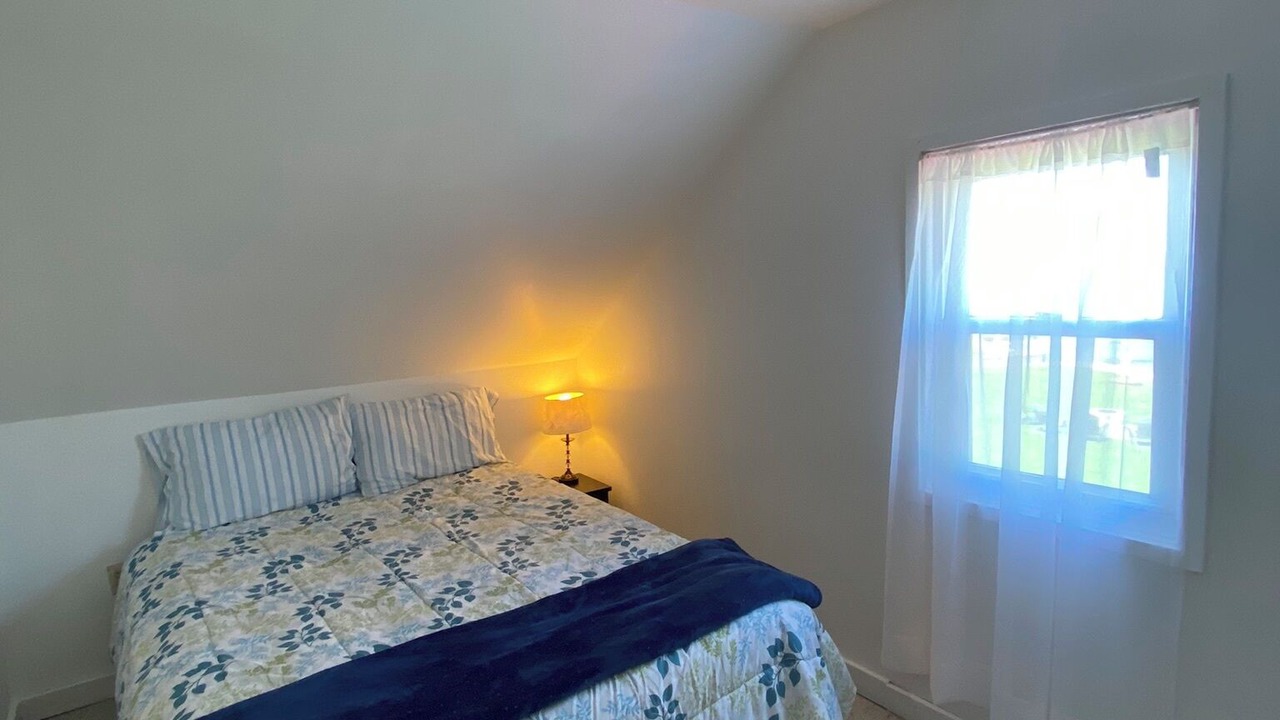 Photo of Bedroom in Dexter